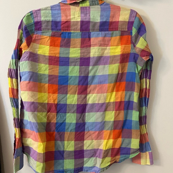 💝 3/$10. Medium colorful plaid button down shirt - Picture 3 of 3